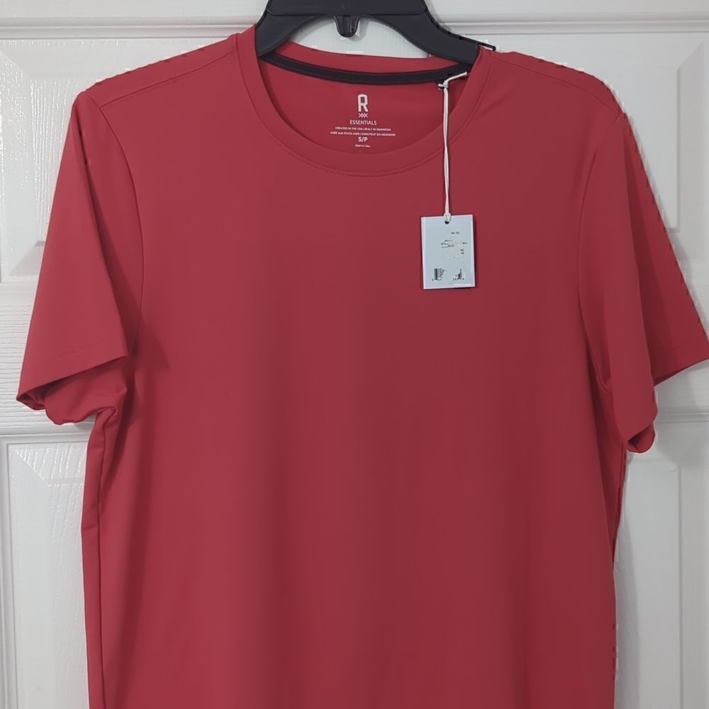 Rhone Essentials Stretch & Lightweight T-Shirt. New with Tags